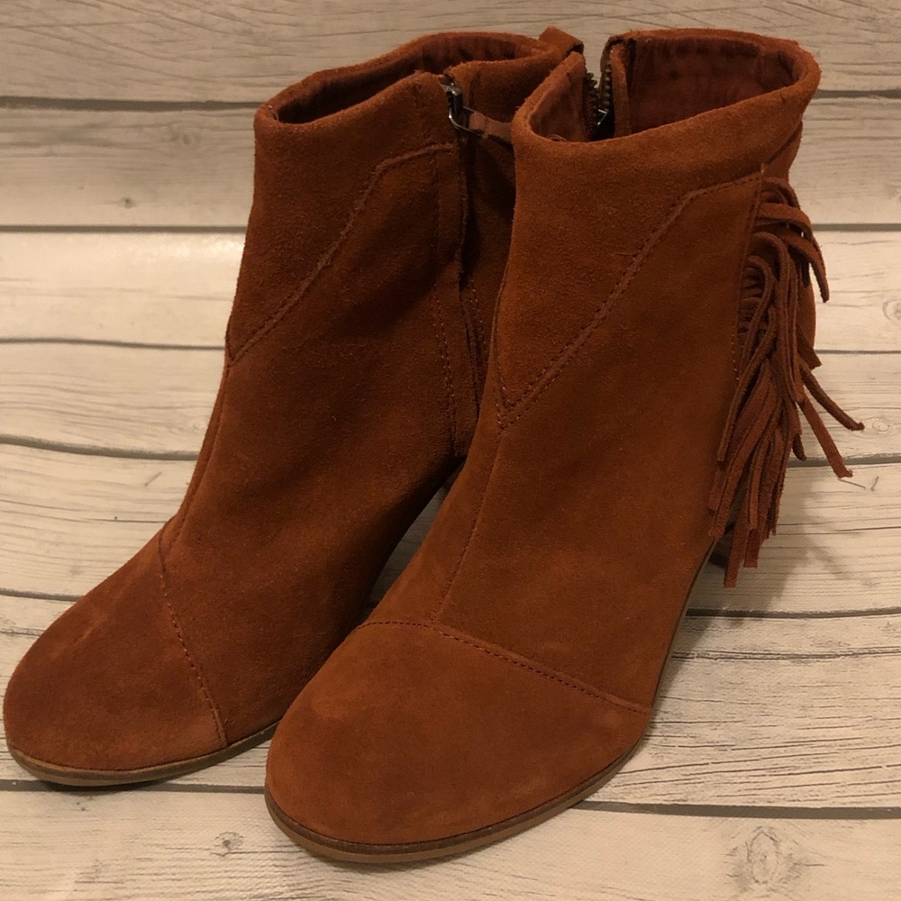 Tom’s Lunata Booties